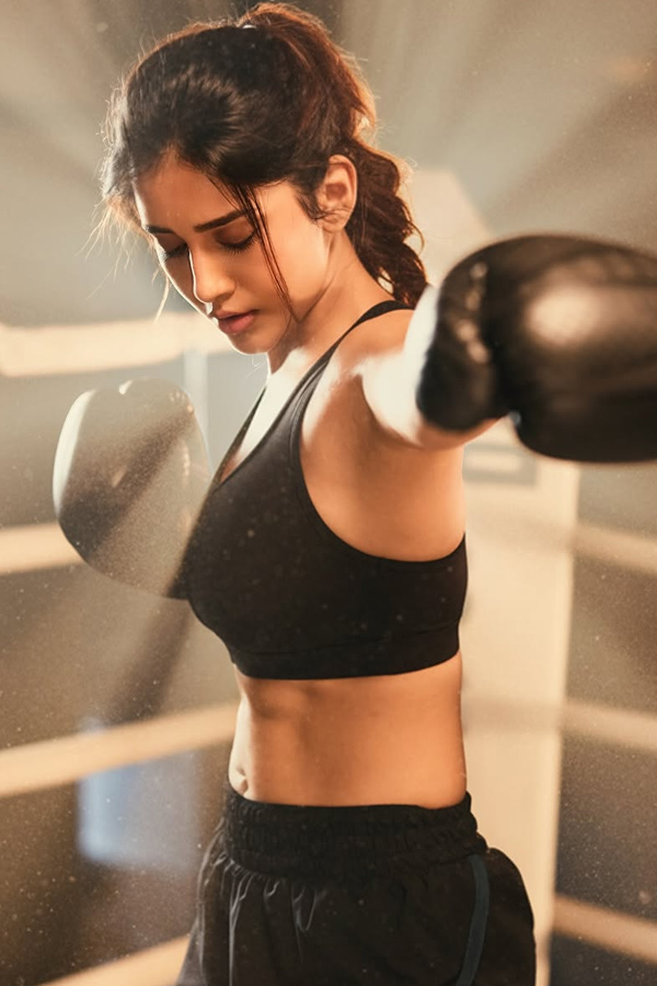 Actress_20NabhaNatesh_20stuns_20In_20boxer_20Avatar_20for_20A_20magazine_20photoshoot_20Photos_20_2811_29.jpg 12