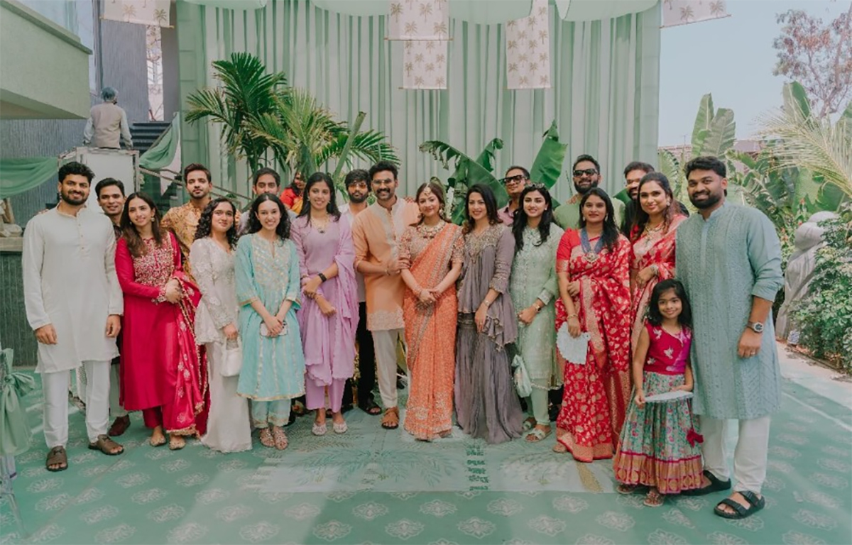 Bellamkonda_20Sai_20Sreenivas_20introduces_20his_20life_20partner_20Kavya_20Reddy__20_2813_29.jpg 13