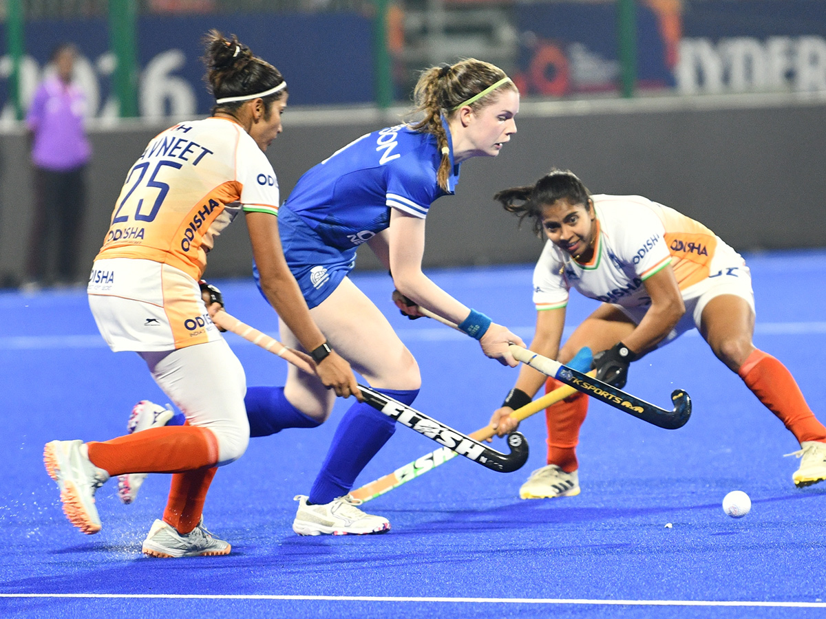 Womens_20World_20Cup_20Hockey_20Qualifiers_20At_20Gachibowli_20Stadium__20_2812_29.jpg 12