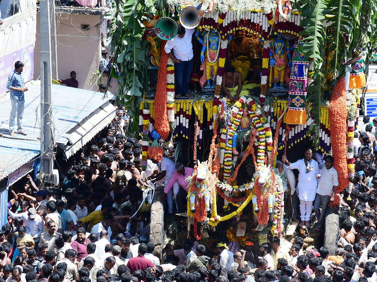 Kadiri_20Sri_20Lakshmi_20Narasimha_20Swamy_20Rathotsavam_202026_20Photos__20_2825_29.jpg 25