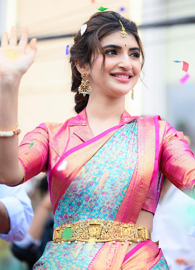 Actress_20Sreeleela_20At_20Khammam__20_2813_29.jpg 13