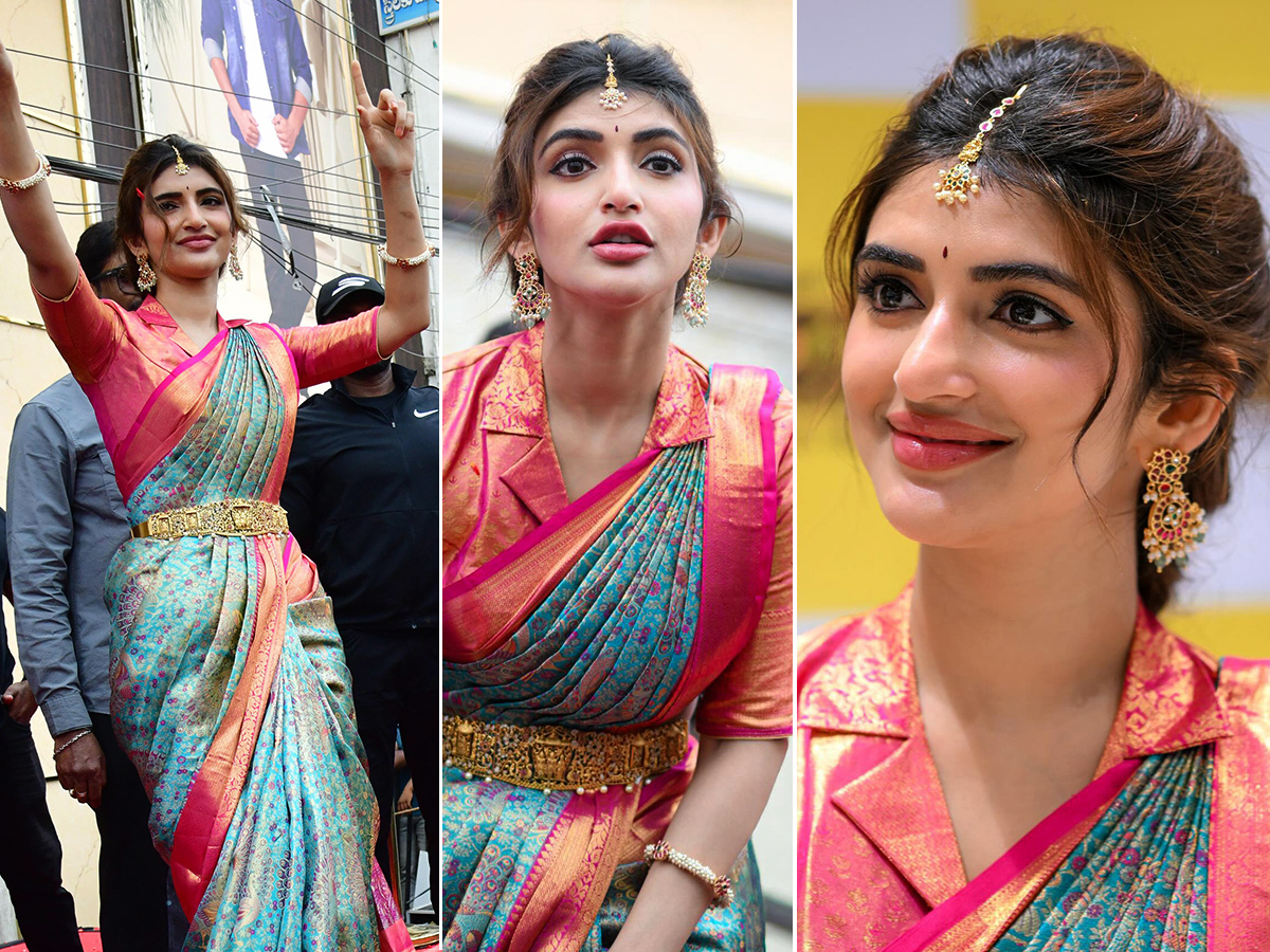 Actress_20Sreeleela_20At_20Khammam__20_281_29.jpg 1