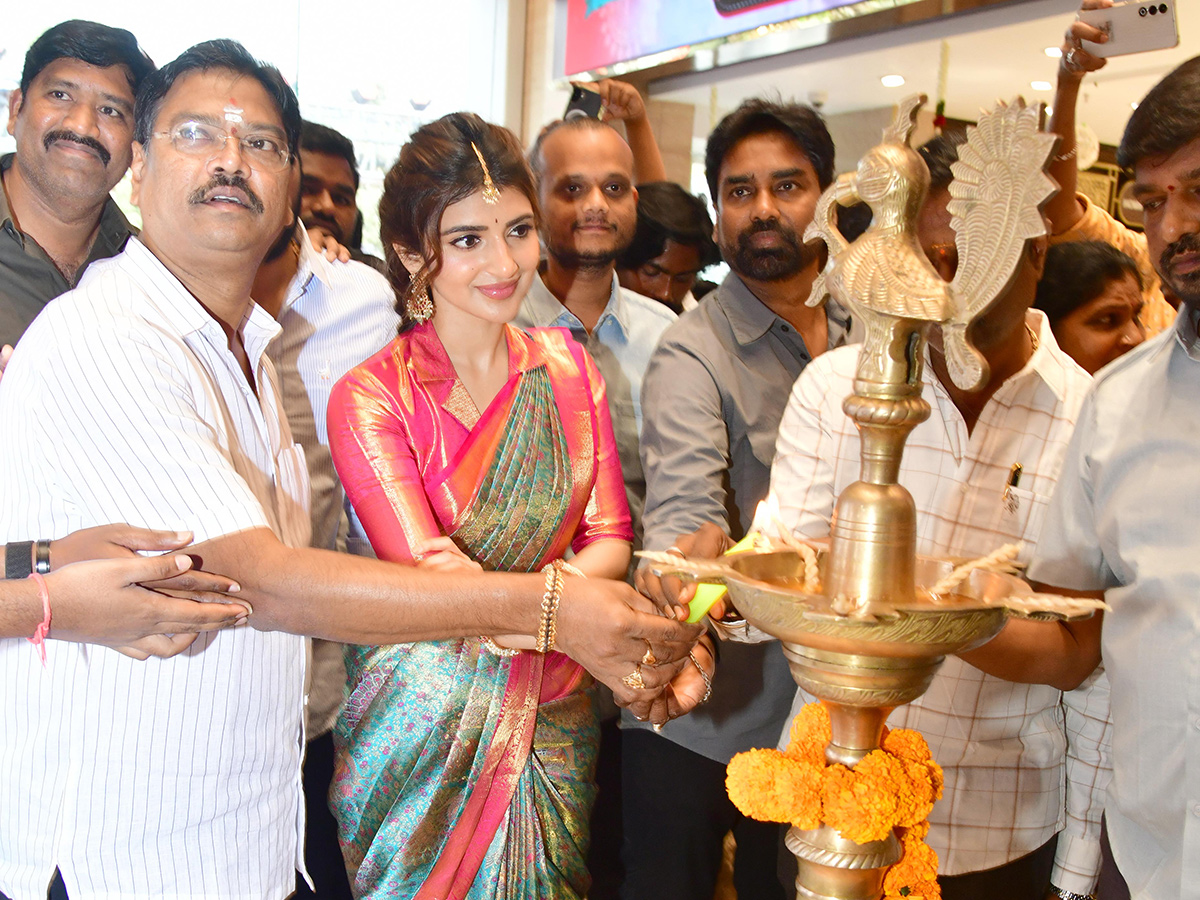 Actress_20Sreeleela_20At_20Khammam__20_282_29.jpg 2