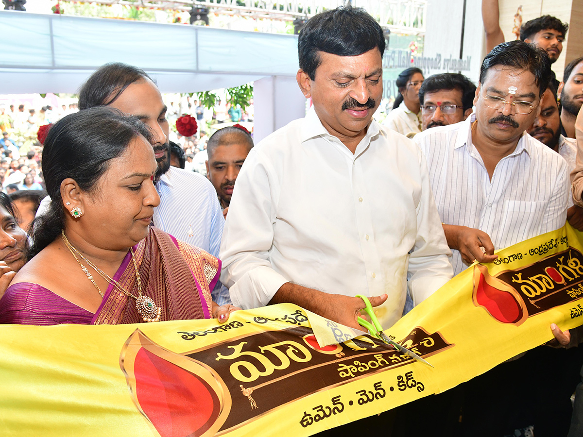Actress_20Sreeleela_20At_20Khammam__20_283_29.jpg 3