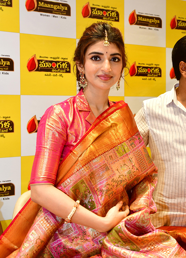 Actress_20Sreeleela_20At_20Khammam__20_288_29.jpg 8