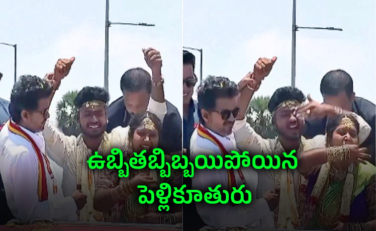 Vijay-blesses-newlyweds.jpg