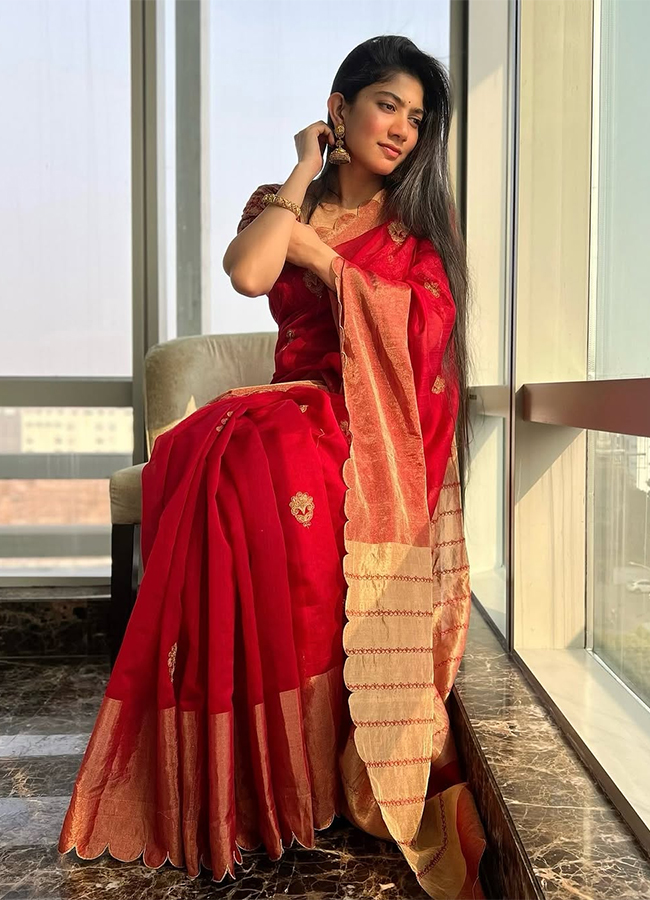 Tollywood-Actress-Sai-Pallavi-Rare-And-Unseen-Photos_-(12).jpg 12