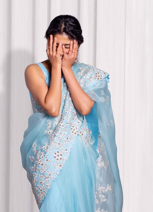 Tollywood-Actress-Sai-Pallavi-Rare-And-Unseen-Photos_-(15).jpg 15