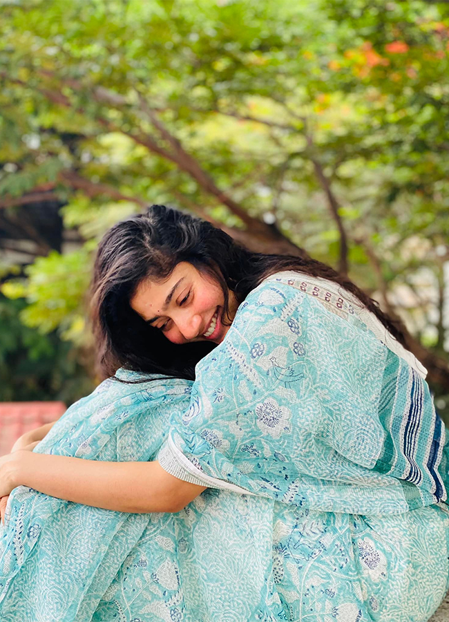 Tollywood-Actress-Sai-Pallavi-Rare-And-Unseen-Photos_-(3).jpg 3