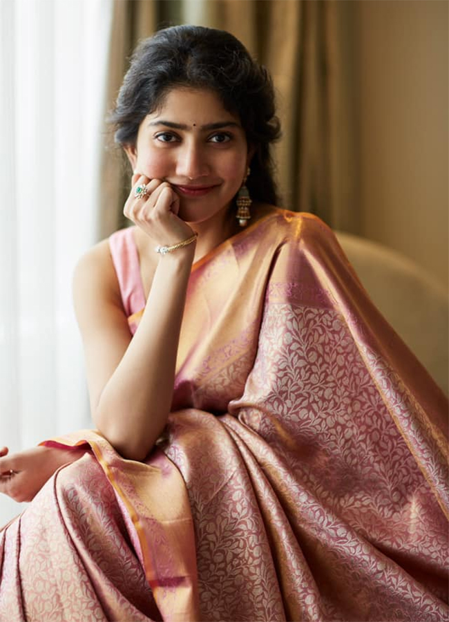 Tollywood-Actress-Sai-Pallavi-Rare-And-Unseen-Photos_-(6).jpg 6