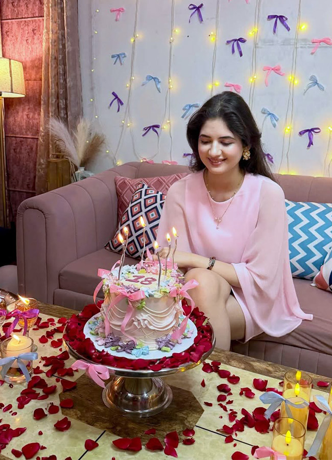 Harshaali_20Malhotra_20_284_29.jpg 4