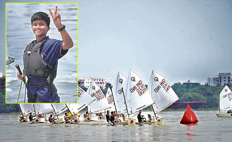 Hussain_20Sagar.jpg