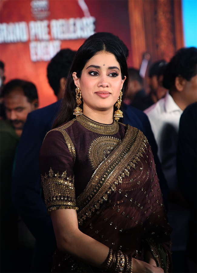 Peddi_20Movie_20_20Actress_20Janhvi_20Kapoor_20Viral_20Photos__20_2811_29.jpg 11