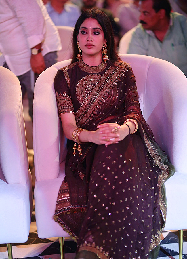 Peddi_20Movie_20_20Actress_20Janhvi_20Kapoor_20Viral_20Photos__20_2815_29.jpg 15