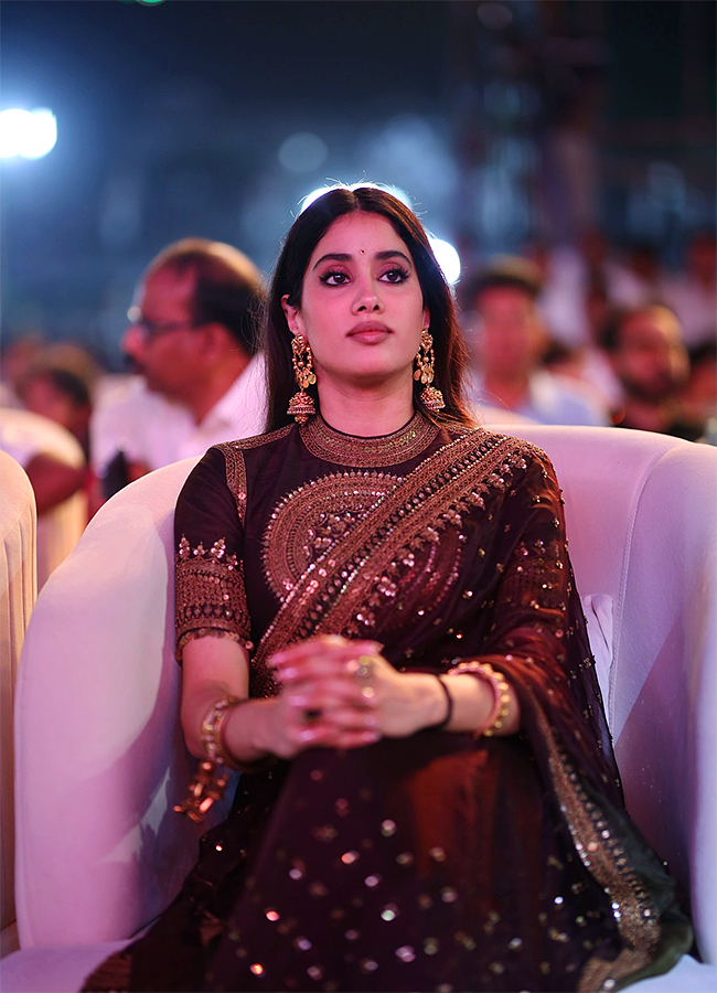 Peddi_20Movie_20_20Actress_20Janhvi_20Kapoor_20Viral_20Photos__20_2816_29.jpg 16