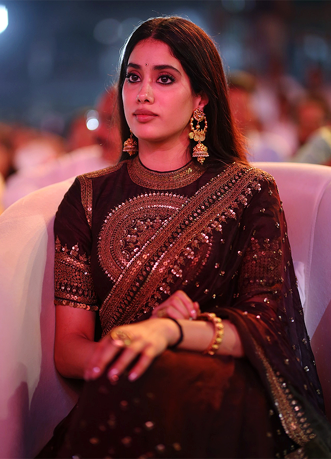 Peddi_20Movie_20_20Actress_20Janhvi_20Kapoor_20Viral_20Photos__20_2818_29.jpg 18