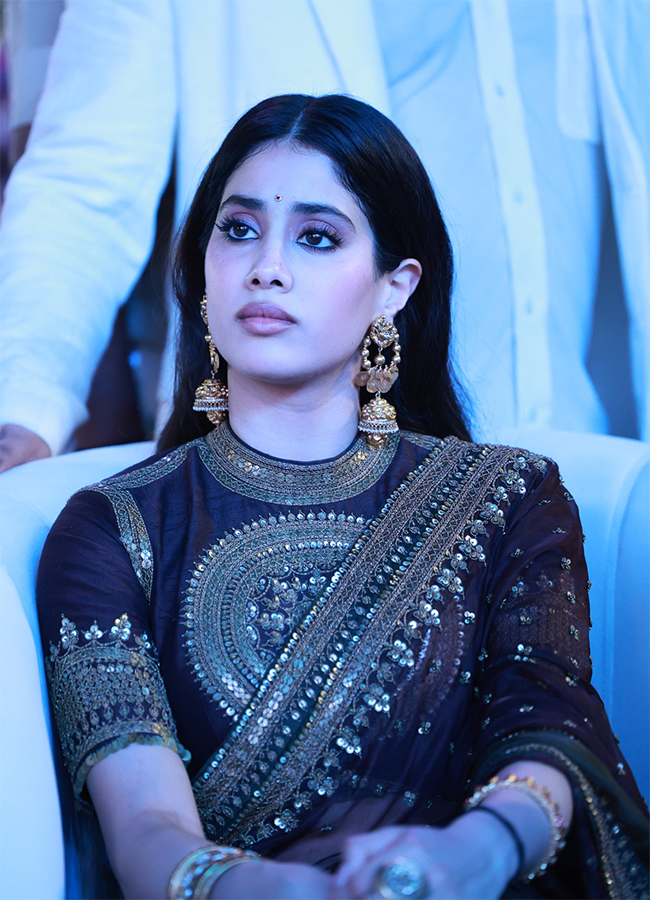 Peddi_20Movie_20_20Actress_20Janhvi_20Kapoor_20Viral_20Photos__20_2819_29.jpg 19