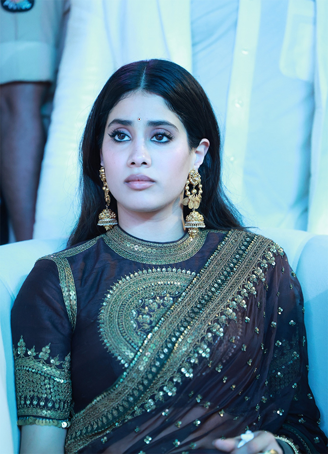 Peddi_20Movie_20_20Actress_20Janhvi_20Kapoor_20Viral_20Photos__20_2820_29.jpg 20