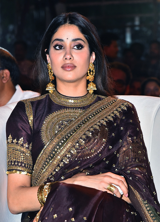 Peddi_20Movie_20_20Actress_20Janhvi_20Kapoor_20Viral_20Photos__20_288_29.jpg 8
