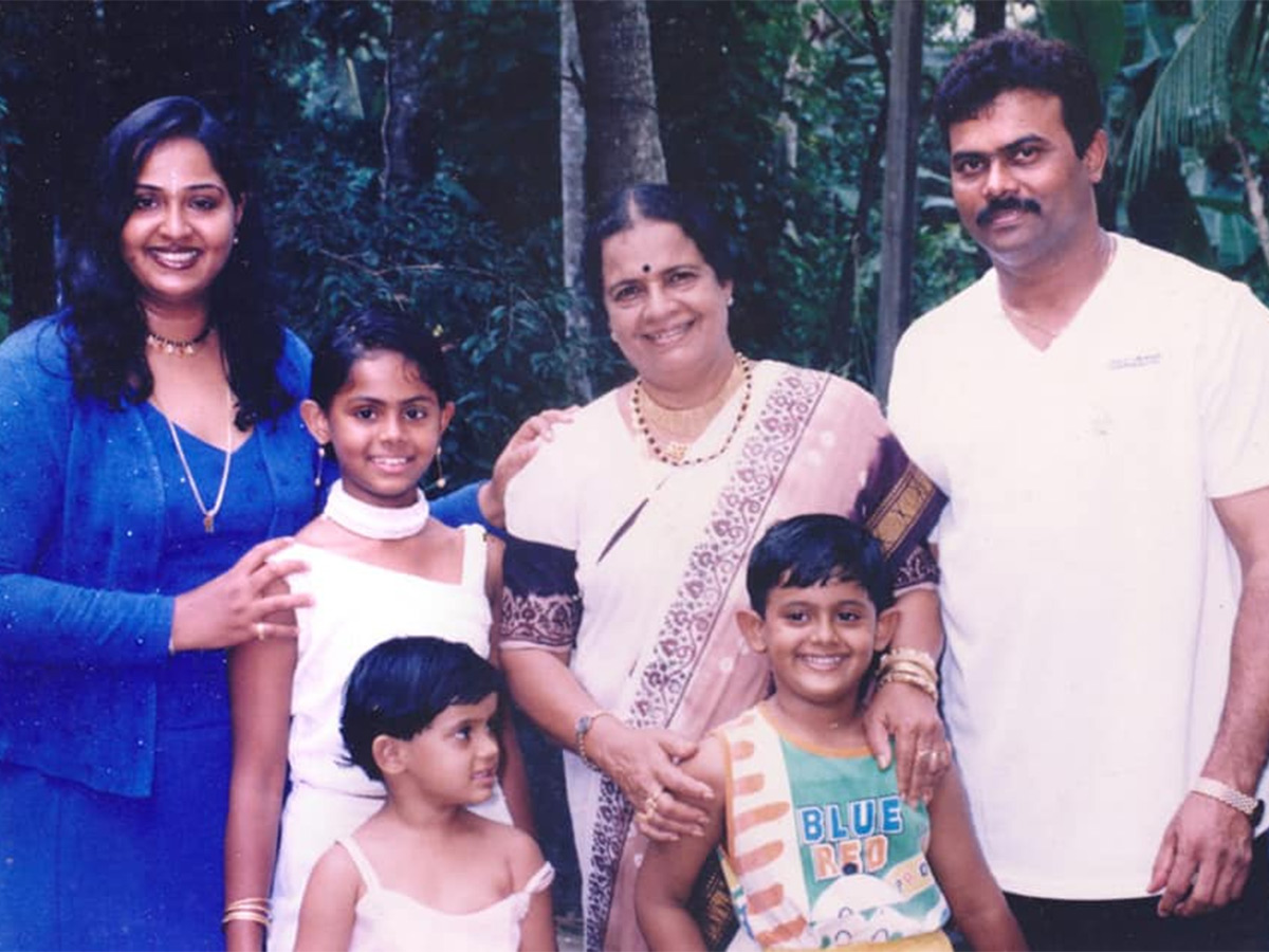 _23HBDRadha_20_20Actress_20Radha_20Nair_20Rare_20And_20Unseen_20Photos__20_2813_29.jpg 13