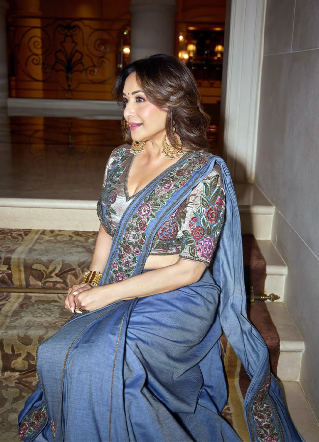 Madhuri_20Dixit_20_287_29_0.jpg 7