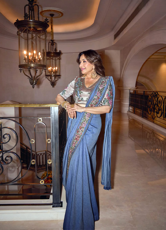 Madhuri_20Dixit_20_289_29_0.jpg 9