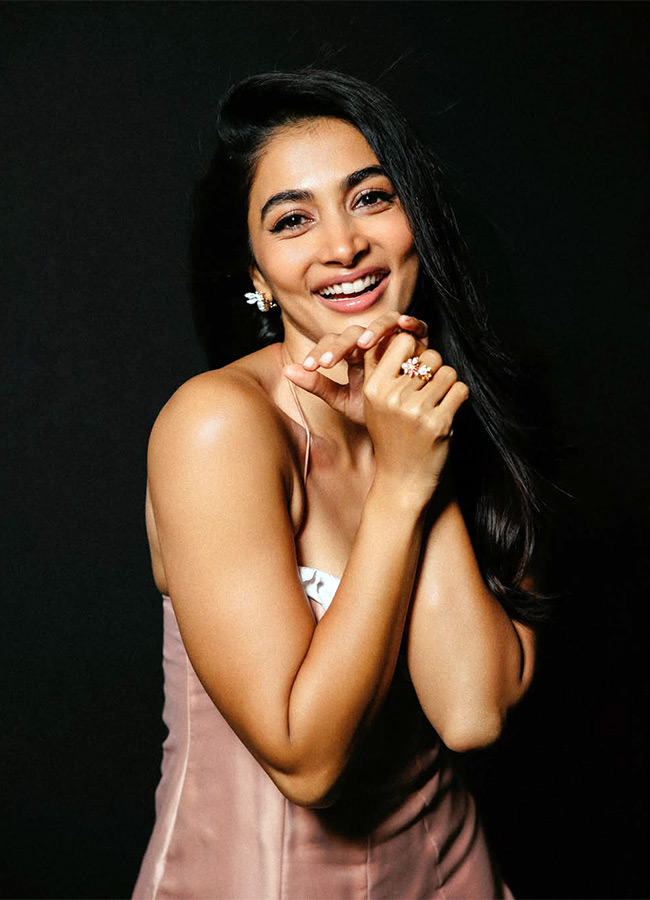 Pooja_20Hegde_20_286_29.jpg 6