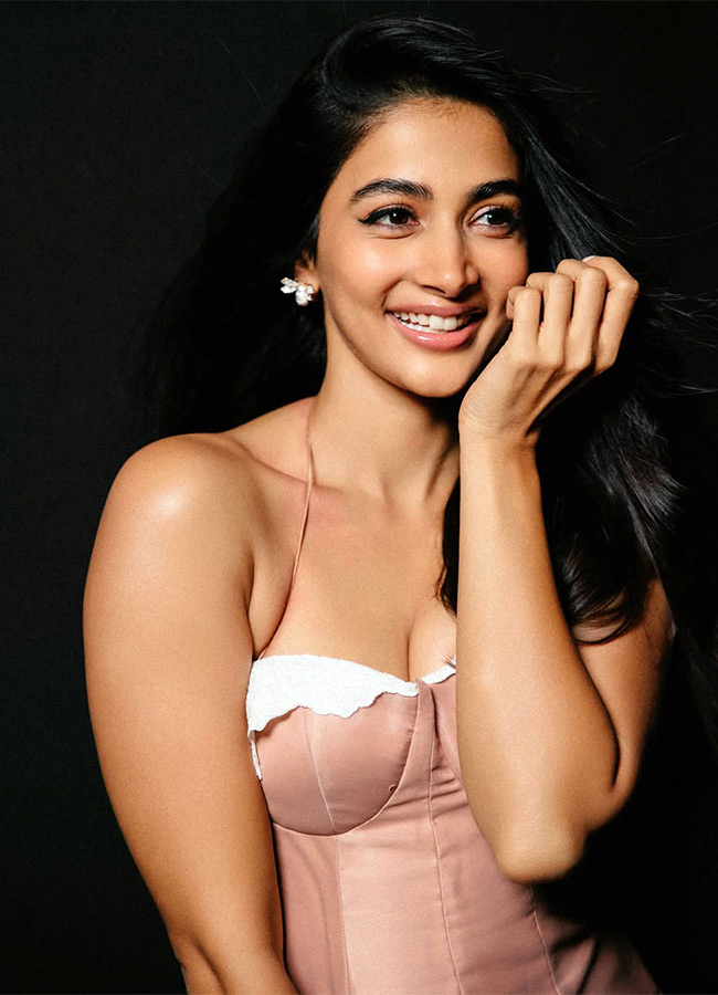 Pooja_20Hegde_20_288_29.jpg 8