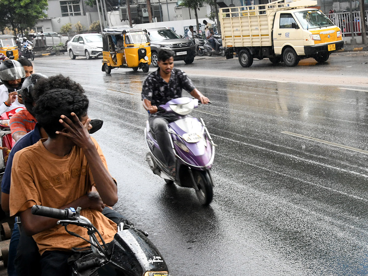 Heavy_20Rain_20in_20Hyderabad_20Today__20_286_29.jpg 6