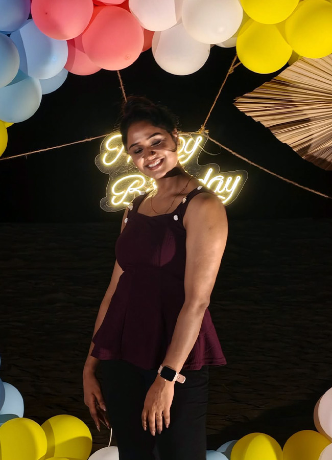 keerthi_20bhat_20_2813_29.jpg 13
