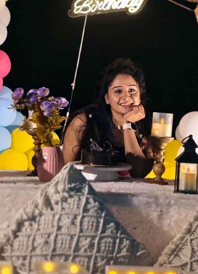 keerthi_20bhat_20_287_29.jpg 7