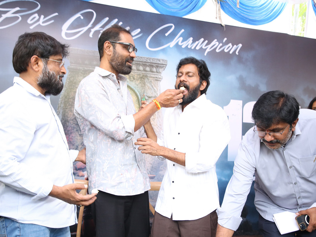 Ram_20Charan_20Peddi_20Movie_20Team_20Success_20Celebrations_20_E2_80_8DHD_20Photos__20_2816_29.jpg 16