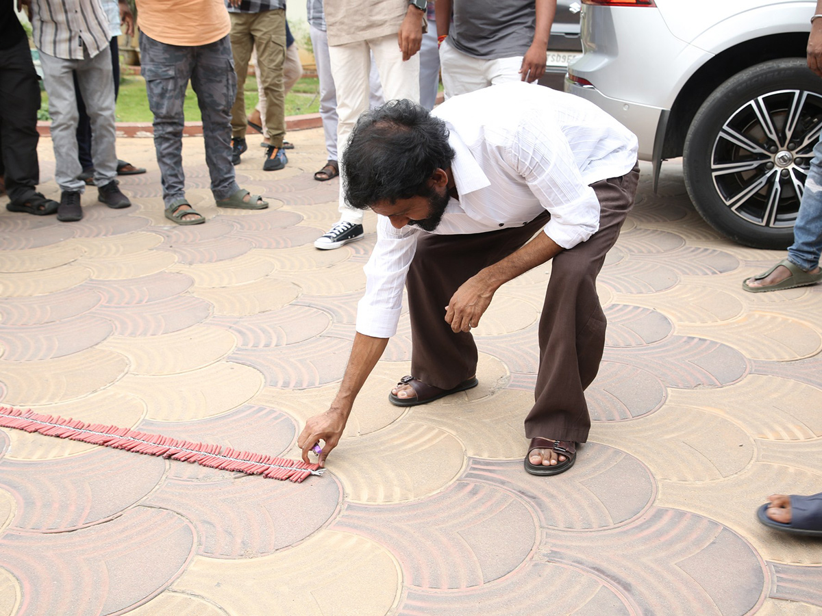 Ram_20Charan_20Peddi_20Movie_20Team_20Success_20Celebrations_20_E2_80_8DHD_20Photos__20_283_29.jpg 3