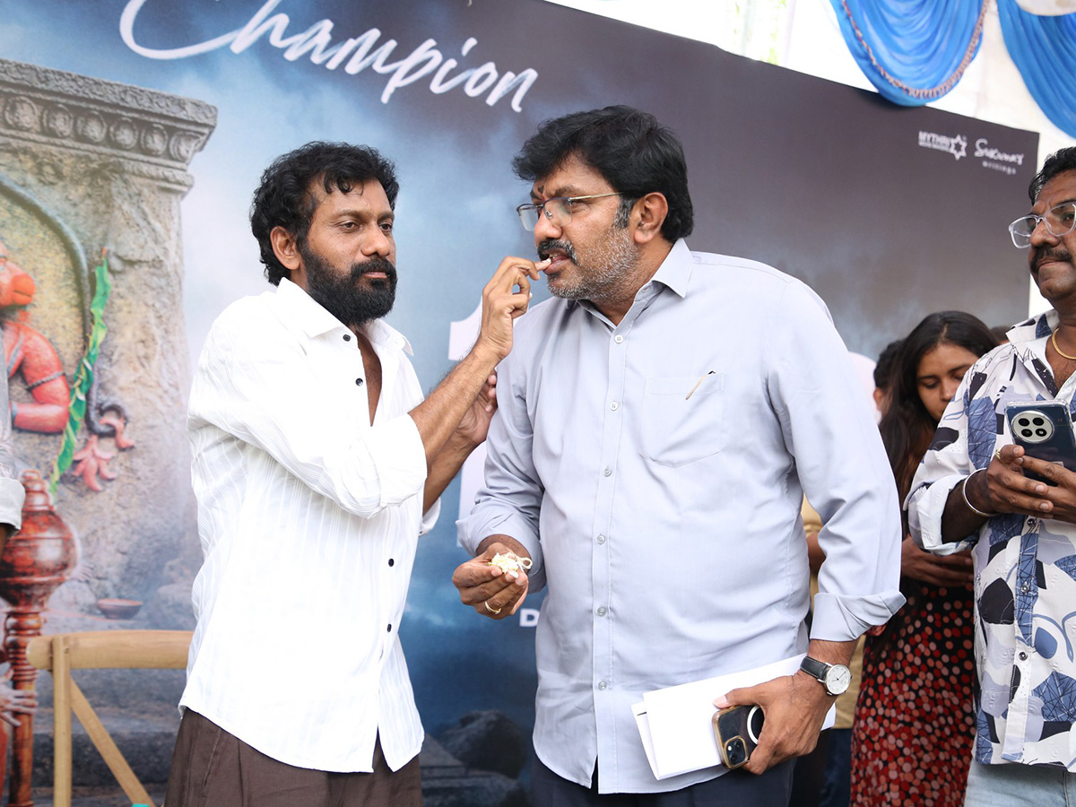 Ram_20Charan_20Peddi_20Movie_20Team_20Success_20Celebrations_20_E2_80_8DHD_20Photos__20_284_29.jpg 4