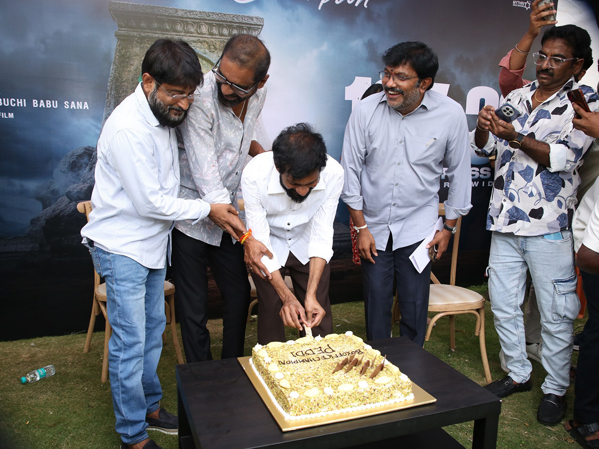 Ram_20Charan_20Peddi_20Movie_20Team_20Success_20Celebrations_20_E2_80_8DHD_20Photos__20_289_29.jpg 9