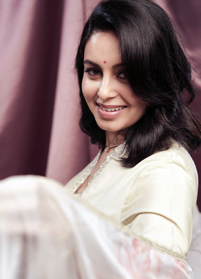 Abhinaya_20_283_29.jpg 3