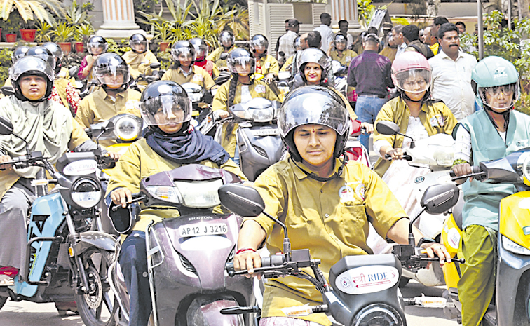 STREE1.jpg