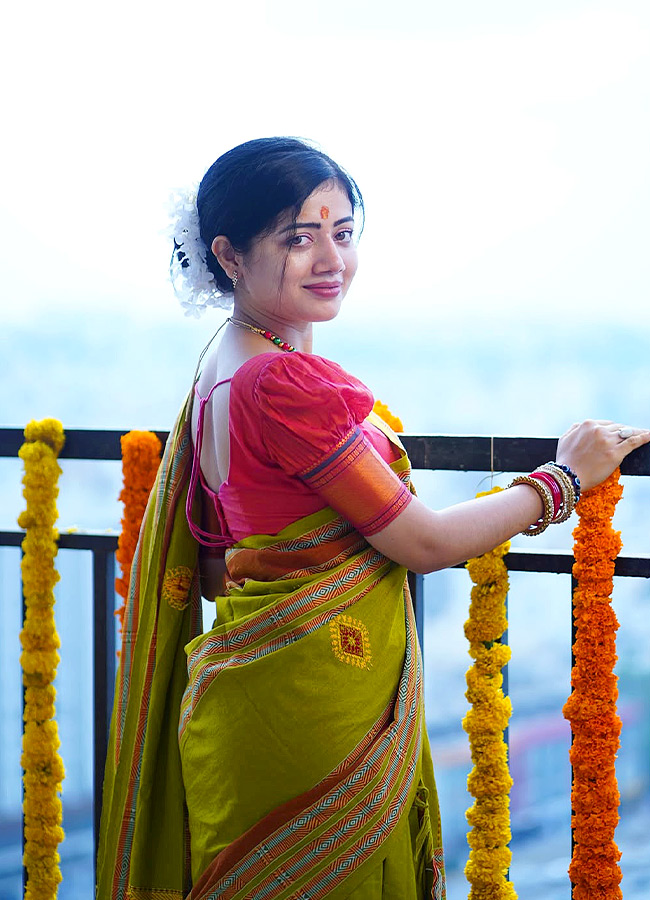 bhairavi_20ardhya_20deka_20_288_29.jpg 8
