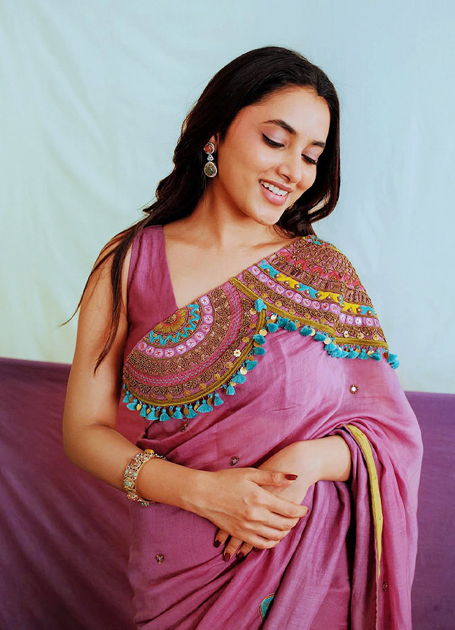 Priyanka_20Mohan_20_2811_29.jpg 11
