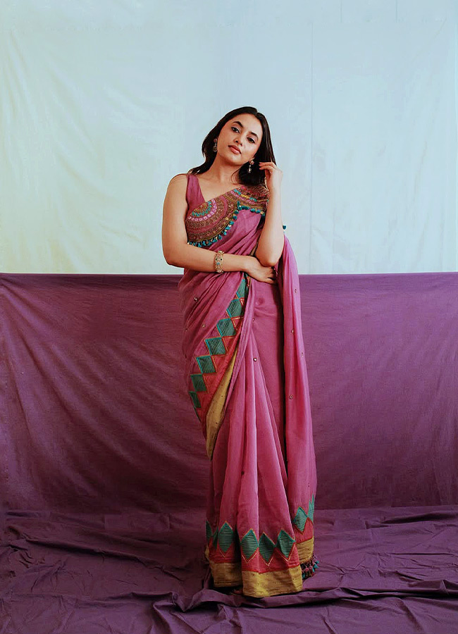 Priyanka_20Mohan_20_2813_29.jpg 13