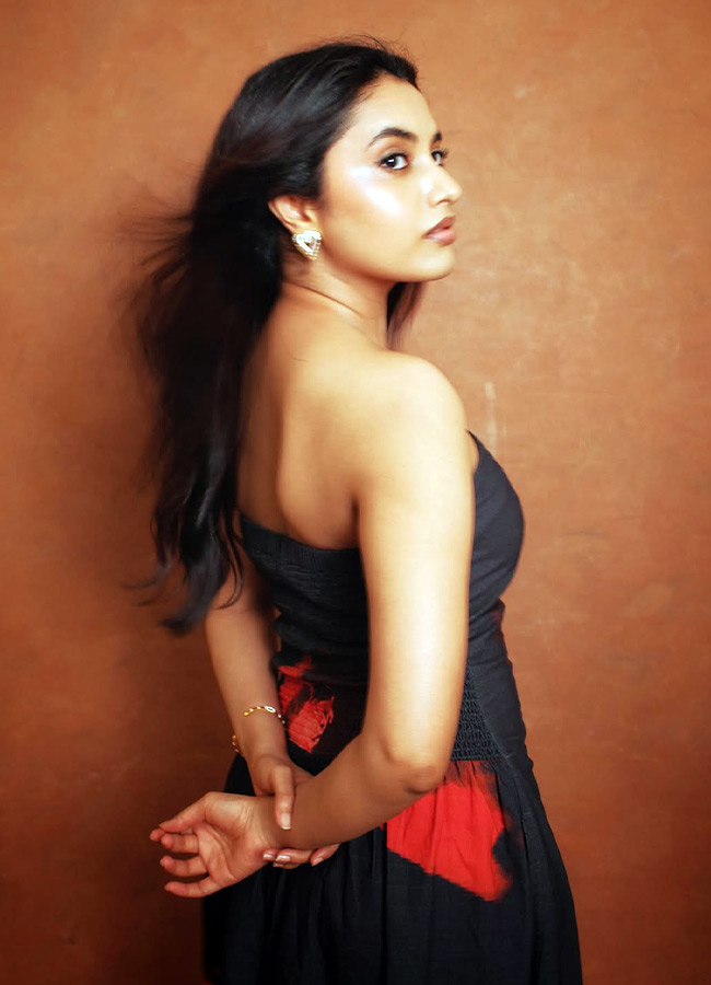 Priyanka_20Mohan_20_285_29.jpg 5