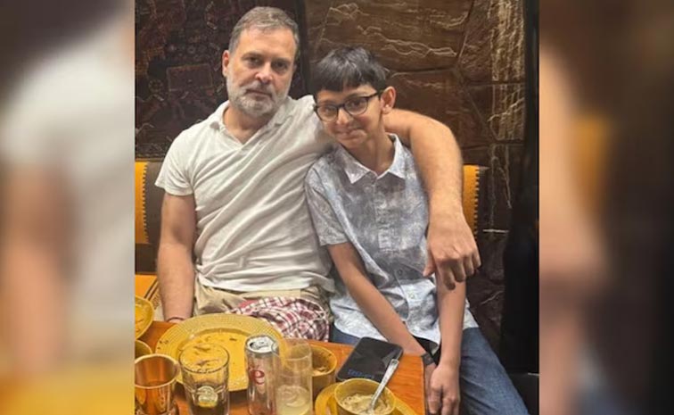 Rahul_Gandhi_Sarthak_Kid_Su.jpg