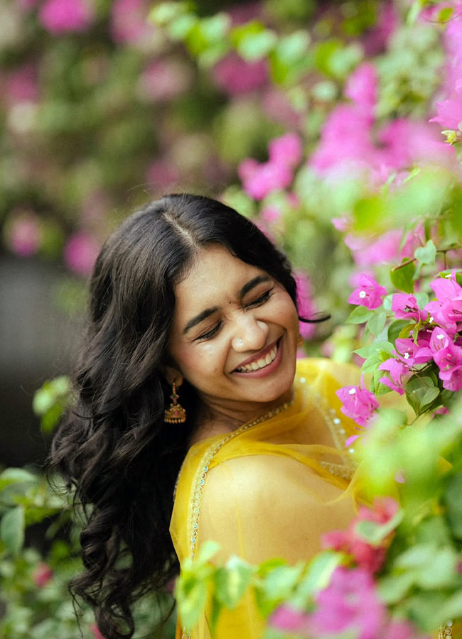 Anishma_20Anilkumar_20_283_29.jpg 3