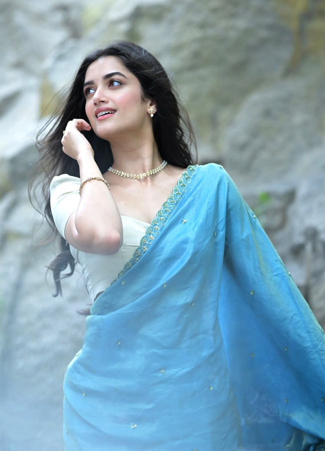 Actress_20Bhagyashri_20Borse_20Latest_20Beautiful_20Photos__20_285_29.jpg 5