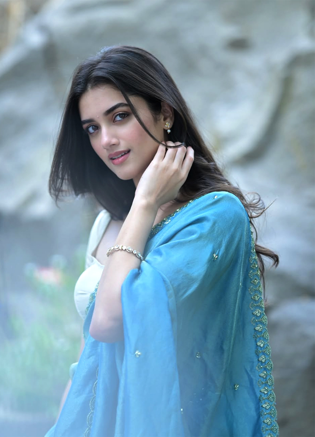 Actress_20Bhagyashri_20Borse_20Latest_20Beautiful_20Photos__20_289_29.jpg 9