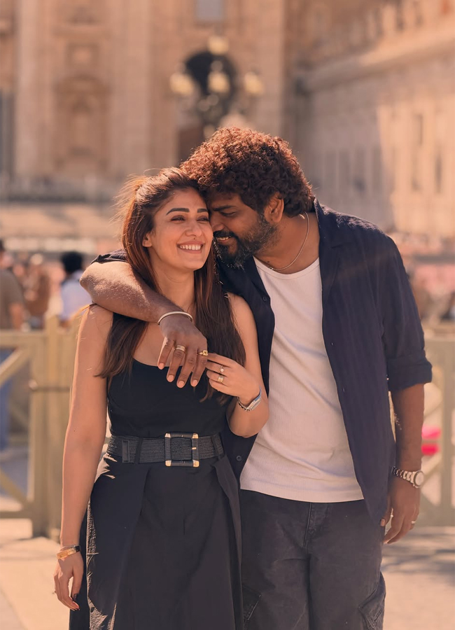 Nayanthara_20And_20Vignesh_20Shivan_20Wedding_20Anniversary_20Viral_20Photos__20_2810_29.jpg 10