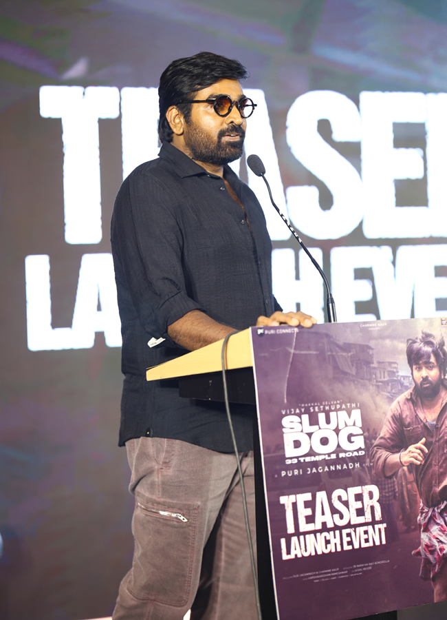 SlumDog_2033_20Temple_20Road_20Teaser_20Launch_20Event_20HD_20Photos__20_2811_29.jpg 11