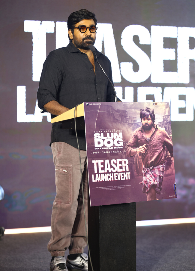 SlumDog_2033_20Temple_20Road_20Teaser_20Launch_20Event_20HD_20Photos__20_2812_29.jpg 12