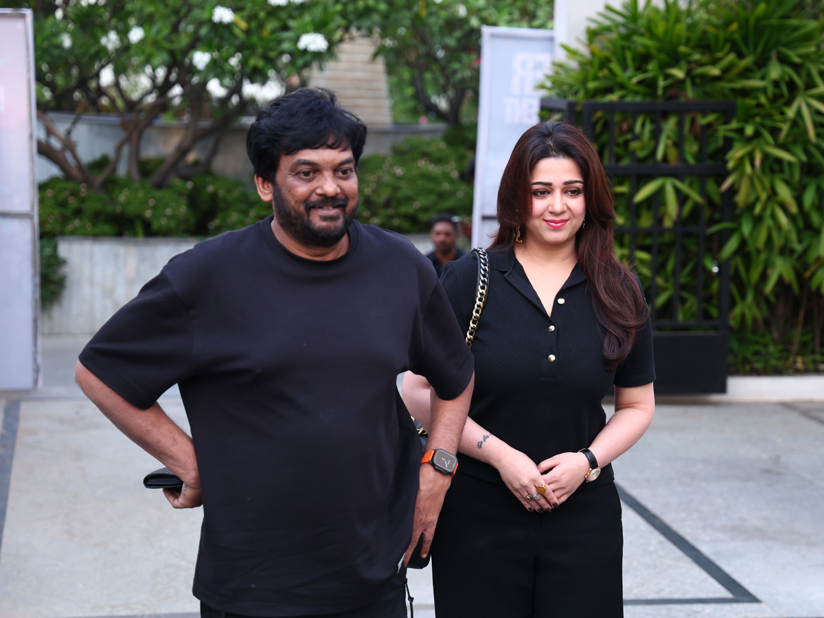 SlumDog_2033_20Temple_20Road_20Teaser_20Launch_20Event_20HD_20Photos__20_288_29.jpg 8