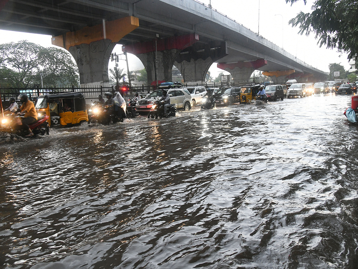 Today_20Heavy_20Rains_20In_20Hyderabad_20HD_20Photos__20_2831_29.jpg 29
